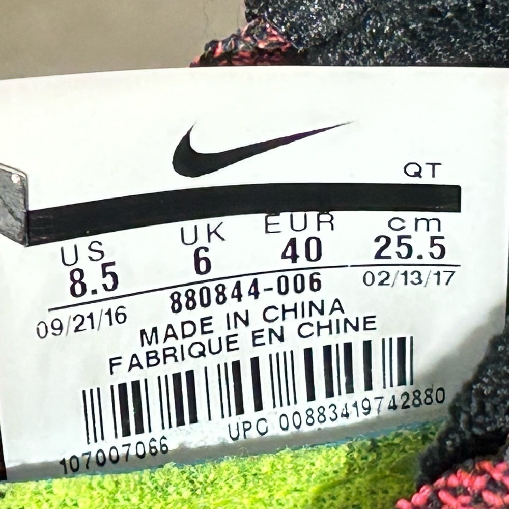 Nike Free RN Flyknit Womens Red Black Knit Running Sneakers Shoes Size US 8.5 - Picture 11 of 11
